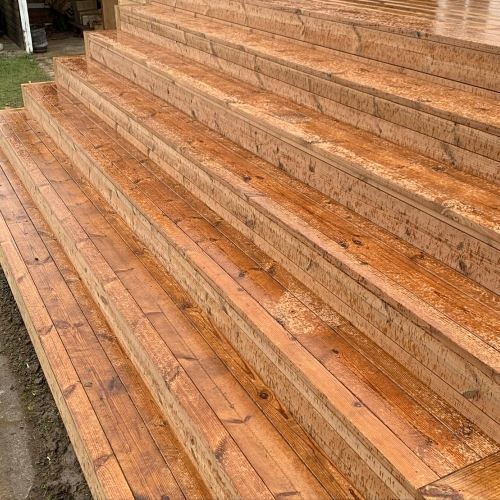 Opbygning af træterrasse ved privat hus i Greve.