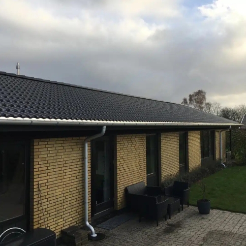 Udskiftning af gammelt asbesttag i Vallensbæk til nyt tag.