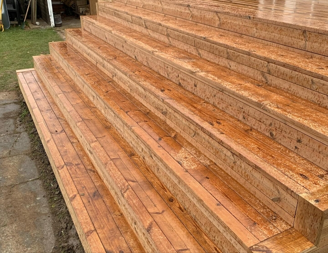 Opbygning af træterrasse ved privat hus i Greve.